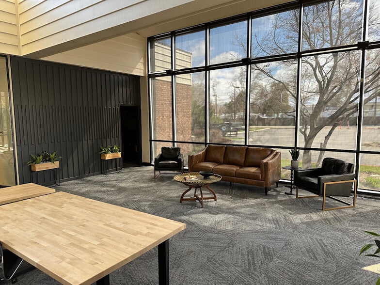 More Photos Of 6850 W Fairview Ave, Boise Office For Sale