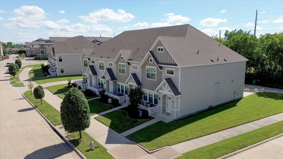 More Photos Of 101 Springtree St, Denton Apartments For Sale