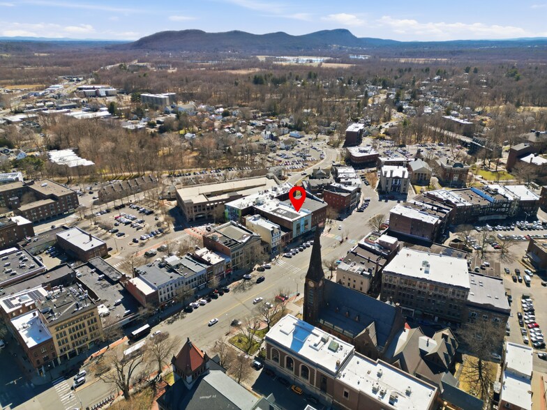 More Photos Of 150 Main St, Northampton Storefront For Lease