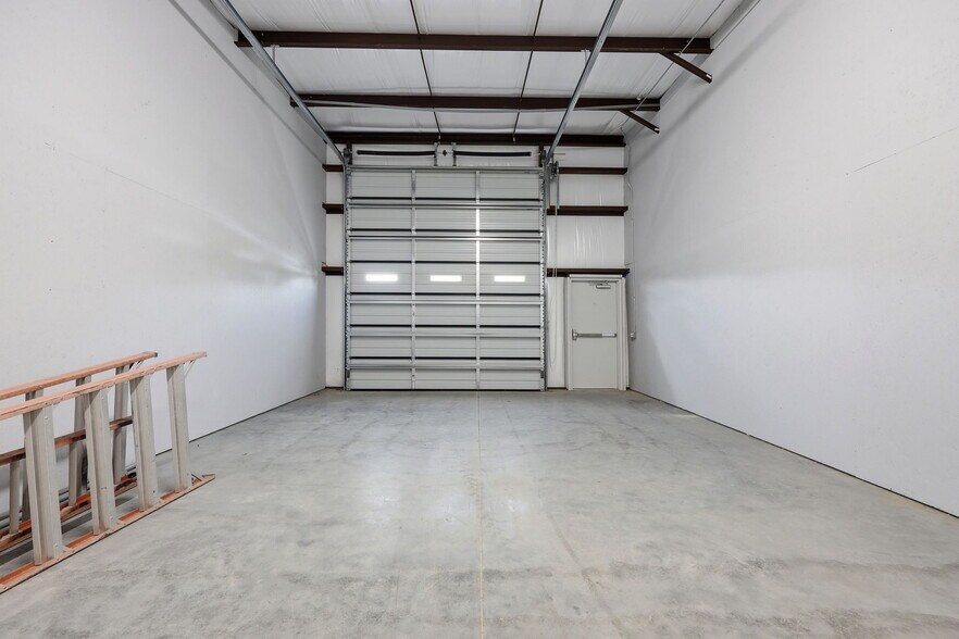 More Photos Of 3945 Lee St, Ayden Light Distribution For Lease