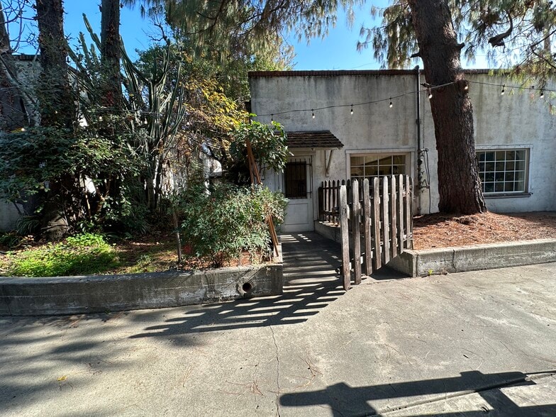 More Photos Of 315 E 4th St, Ontario Garden Center For Sale