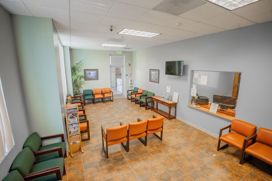 More Photos Of 28975 Front St, Temecula Medical For Sale