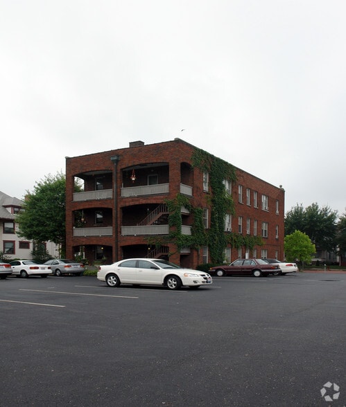 More Photos Of 534 Cleveland Ave SW, Canton Apartments For Sale