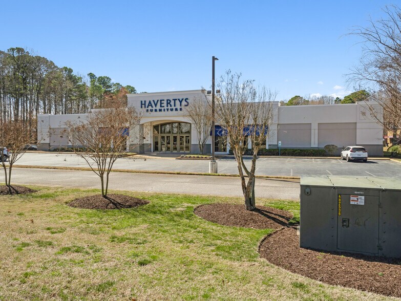 More Photos Of 11871 Jefferson Ave, Newport News Freestanding For Sale