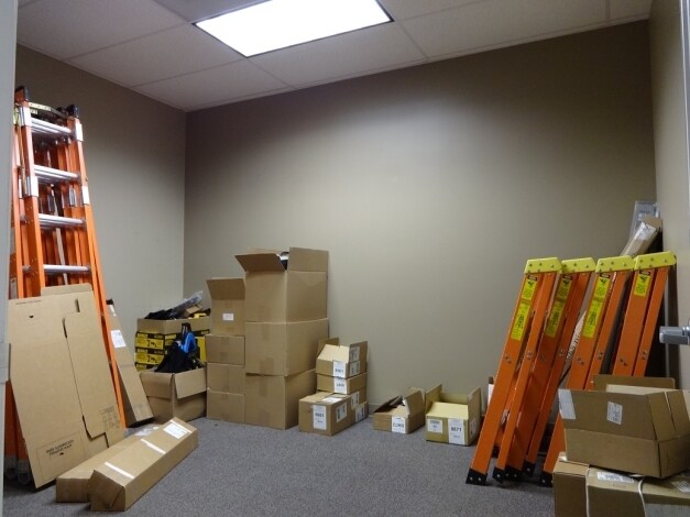 More Photos Of 9800 Harbour Pl, Mukilteo Light Manufacturing For Lease