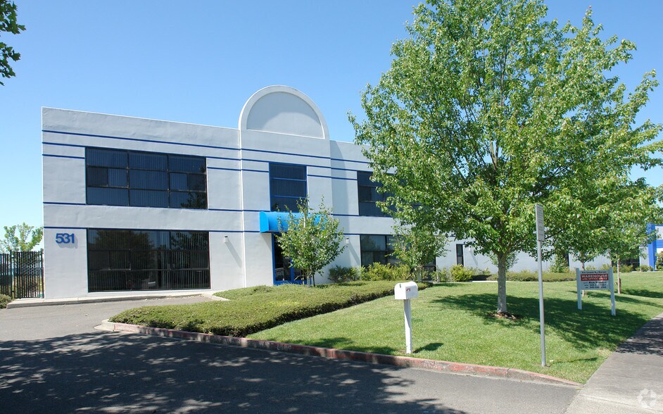 More Photos Of 531 Mercantile Dr, Cotati Manufacturing For Lease