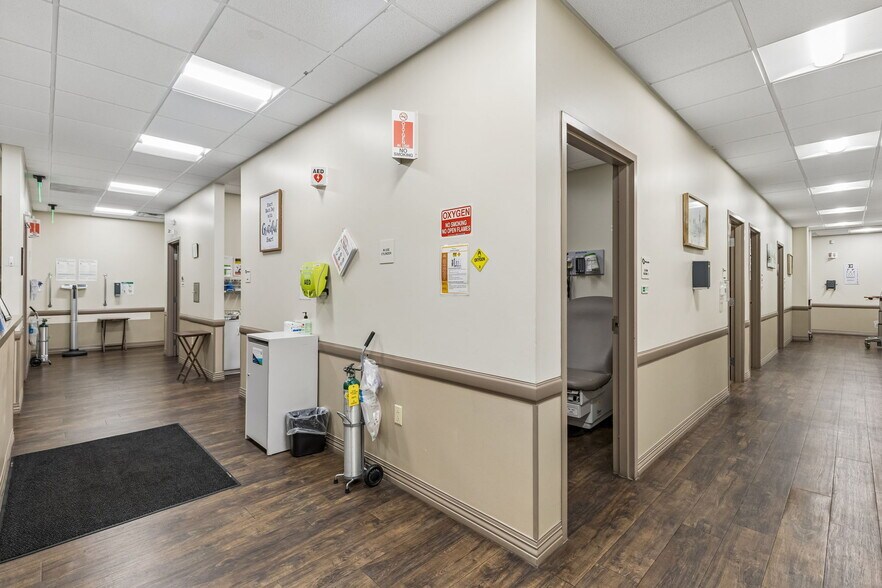More Photos Of 8030 Camp Bowie West Blvd, Fort Worth Medical For Sale