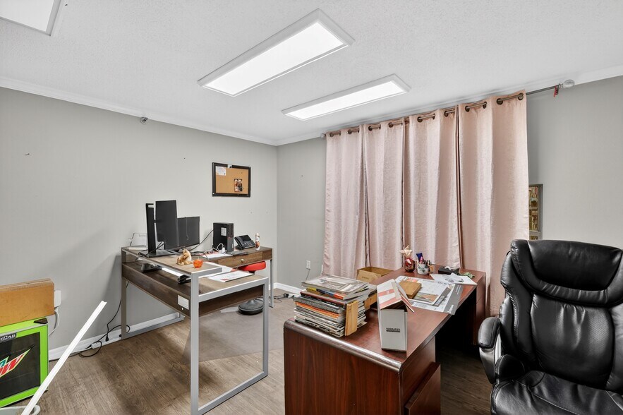 More Photos Of 722 Duck Lake Rd, Lady Lake Industrial For Sale