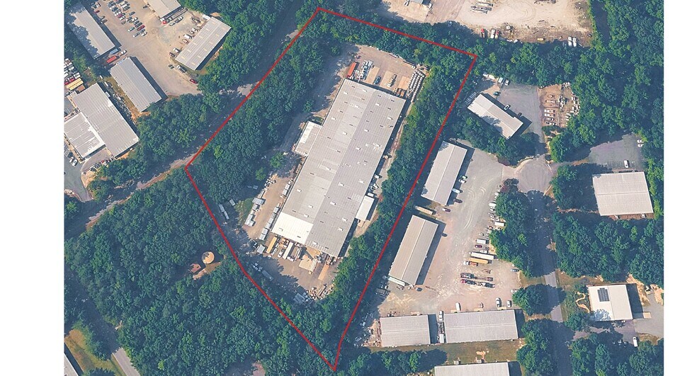 Primary Photo Of 125 Roxbury Industrial Ctr, Charles City Warehouse For Lease