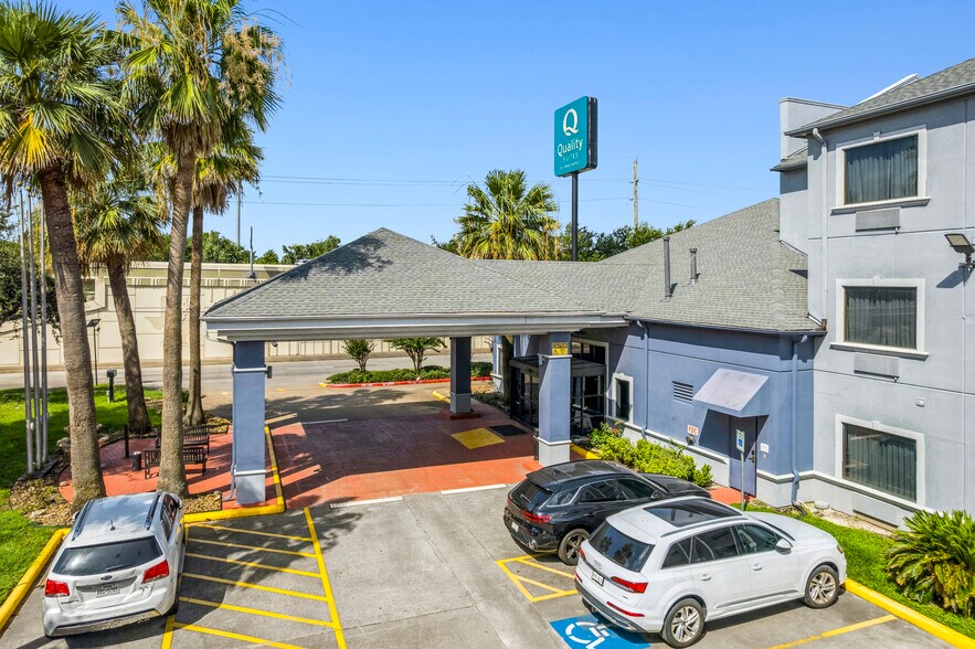 More Photos Of 17550 Northwest Fwy, Houston Hotel For Sale