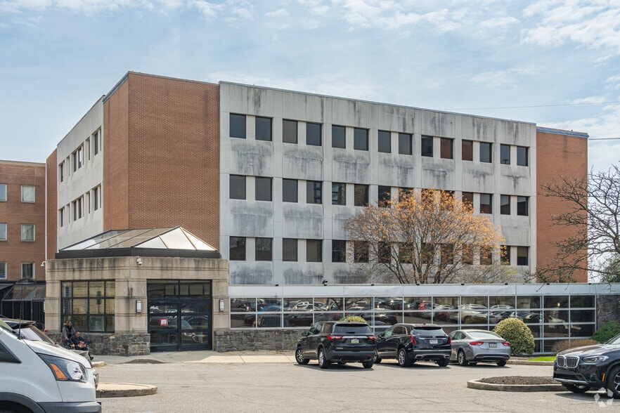 More Photos Of 1 Medical Center Blvd, Upland Medical For Sale