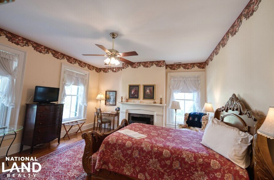 More Photos Of 5189 Rockwood Rd, Dublin Lodge Meeting Hall For Sale