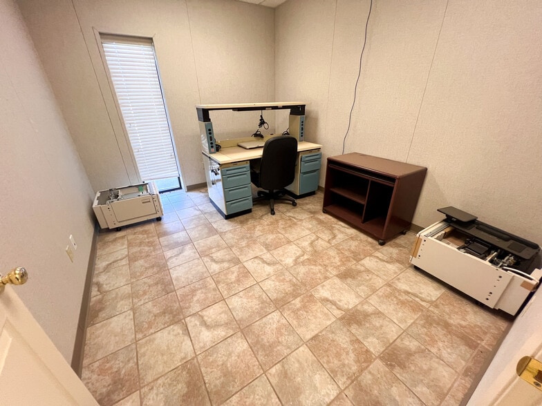 More Photos Of 7500 W Highway 80, Midland Industrial For Sale