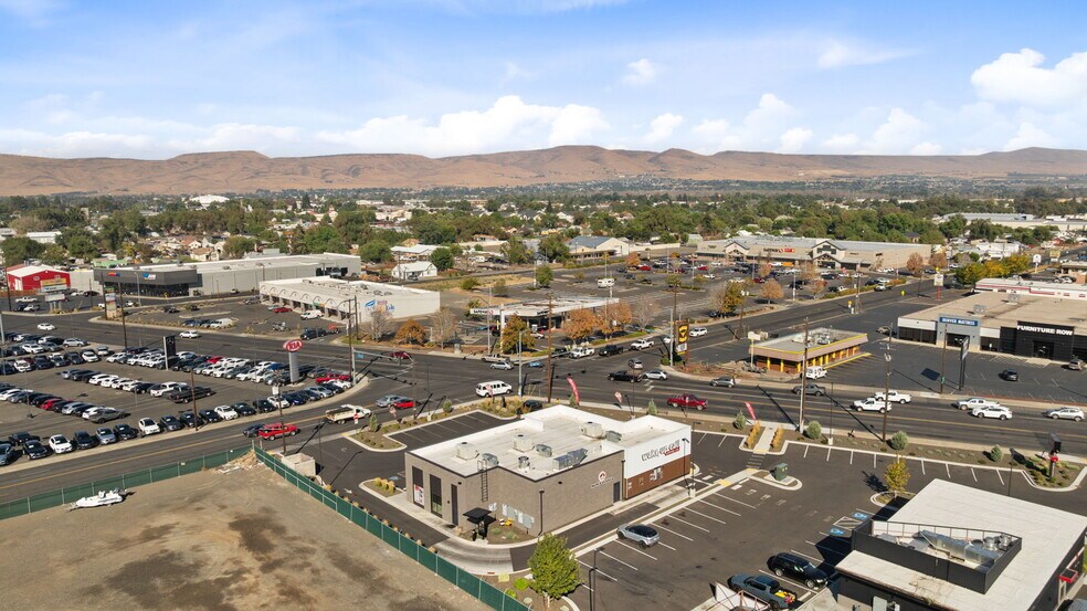 More Photos Of 1802 1st, Yakima Restaurant For Sale