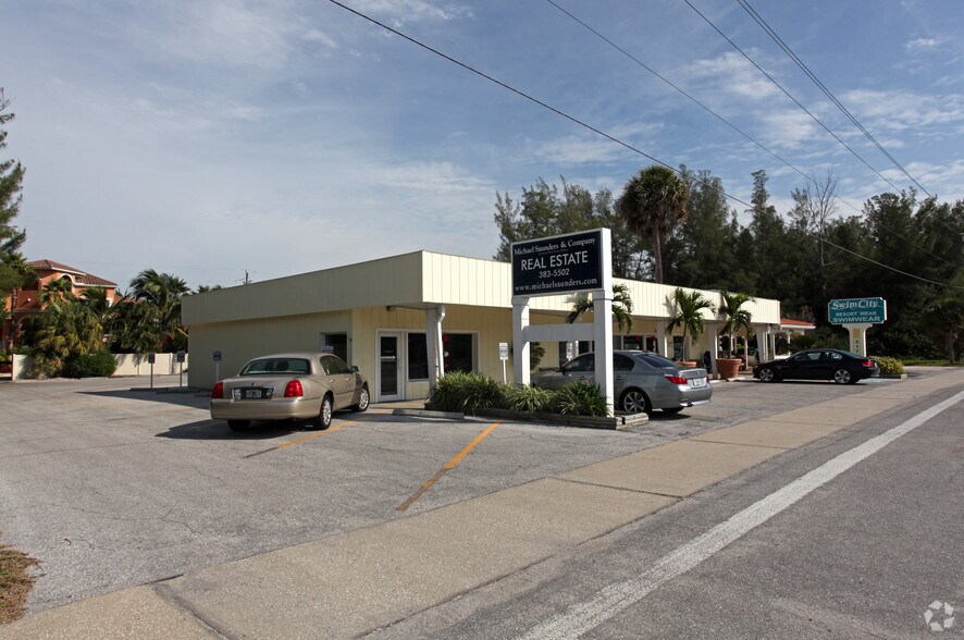 More Photos Of 3170-3174 Gulf of Mexico Dr, Longboat Key Unknown For Lease