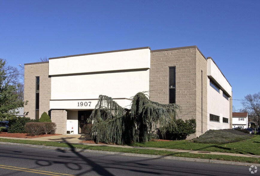 More Photos Of 1907 Park Ave, South Plainfield Medical For Sale