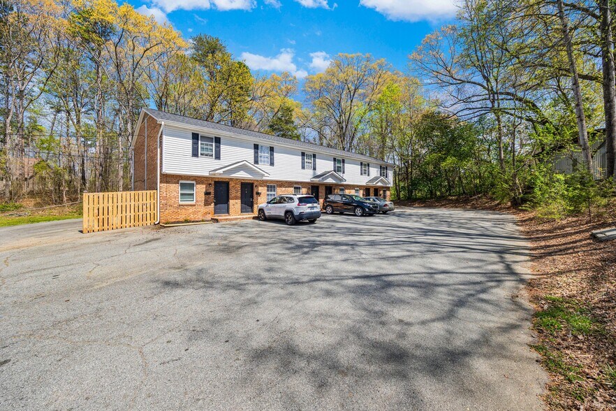 More Photos Of 118 Ethel Dr, Stanley Multifamily For Sale