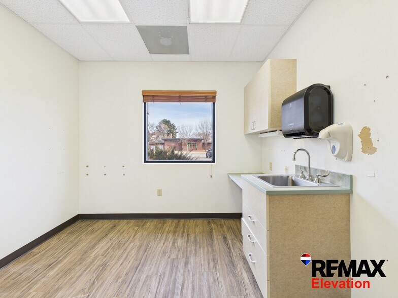 More Photos Of 156 N 6th St, Basin Office For Sale