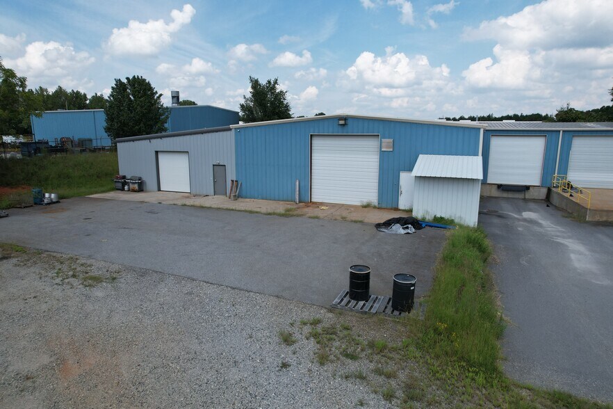 More Photos Of 435 Senn Rd, Inman Manufacturing For Sale