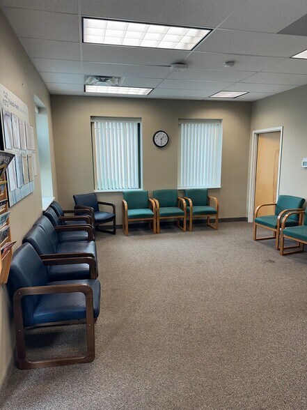 More Photos Of 5858 Snyder Dr, Lockport Medical For Lease