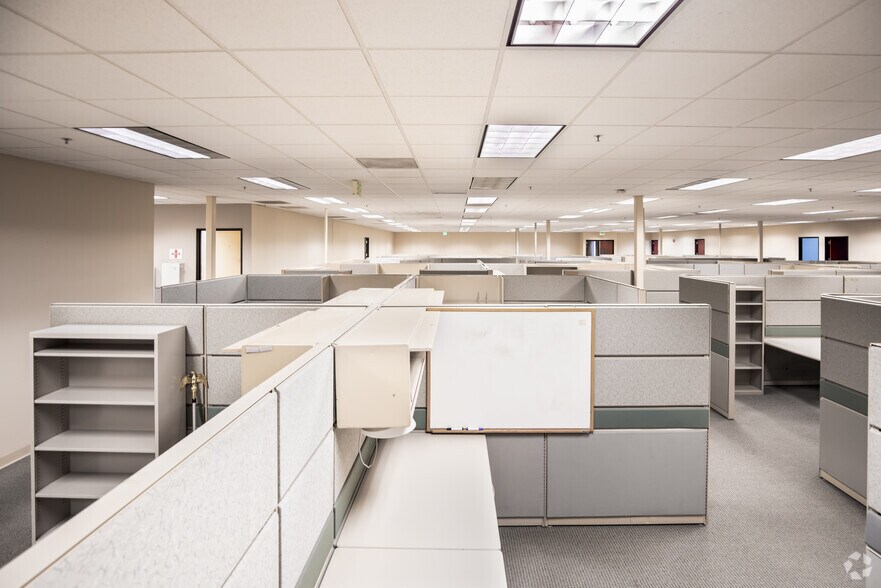 More Photos Of 18705 Madrone Pky, Morgan Hill Research And Development For Lease