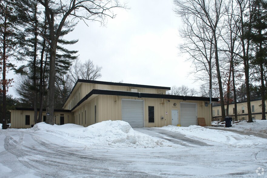 More Photos Of 313 Ushers Rd, Ballston Lake Office For Sale