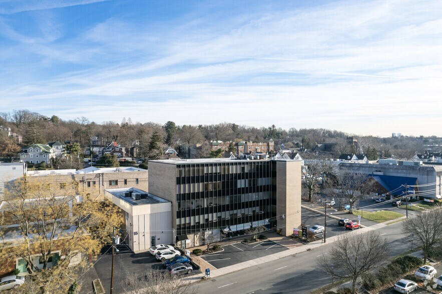 More Photos Of 155 N Dean St, Englewood Office For Lease