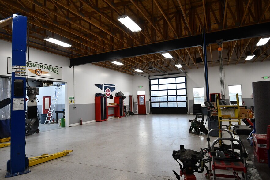 More Photos Of 4930 E 2550 N, Eden Auto Dealership For Lease