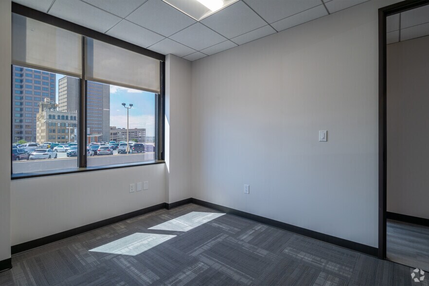 More Photos Of 711 Navarro St, San Antonio Office For Lease