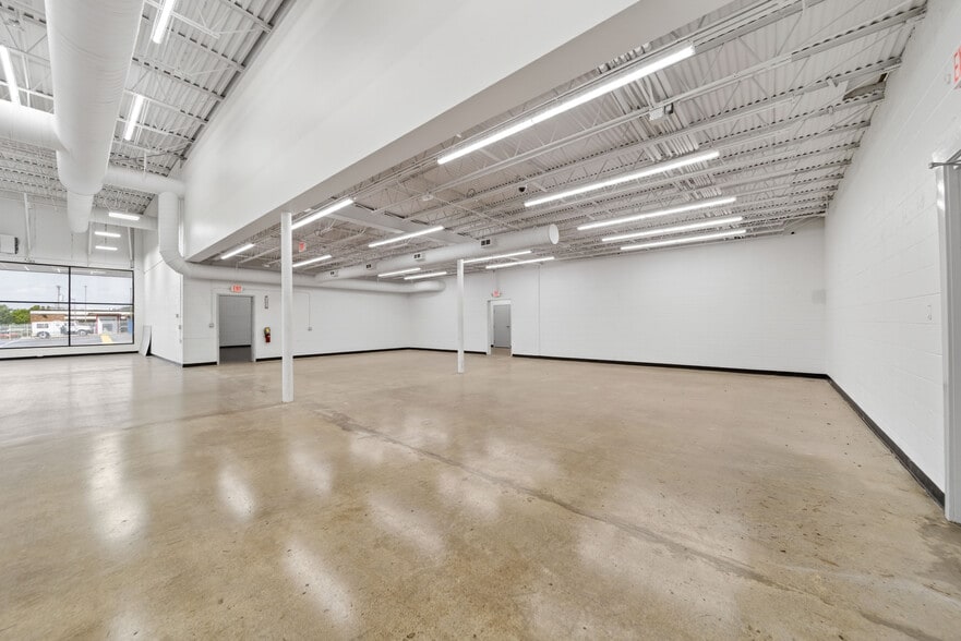 More Photos Of 3028 Dickerson Pike, Nashville Freestanding For Lease