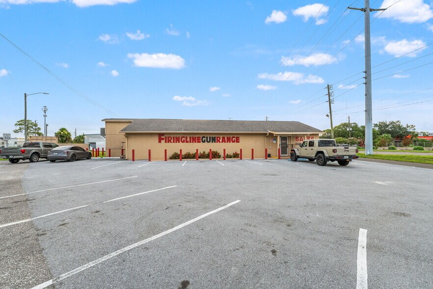 Primary Photo Of 6123 Ridge Rd, Port Richey Freestanding For Sale