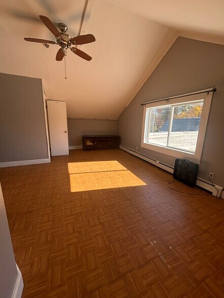 More Photos Of 1 Spring St, Hope Valley Restaurant For Sale