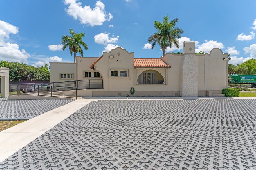 More Photos Of 97 NE 15th St, Homestead Coworking Space