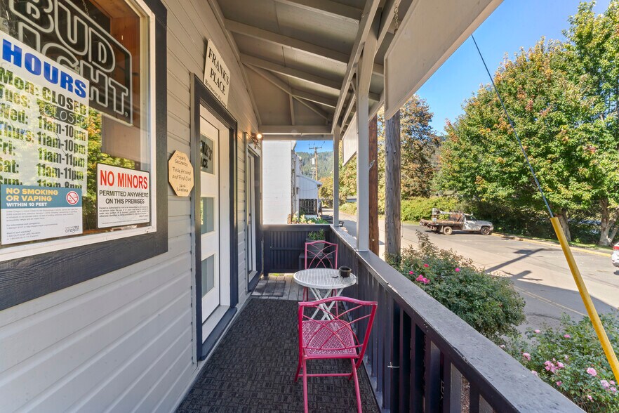 More Photos Of 10786 Highway 126, Mapleton General Retail For Sale