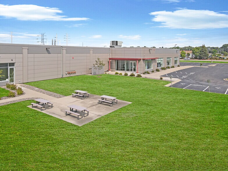 More Photos Of 7900 Chicago Ave, Bloomington Distribution For Sale