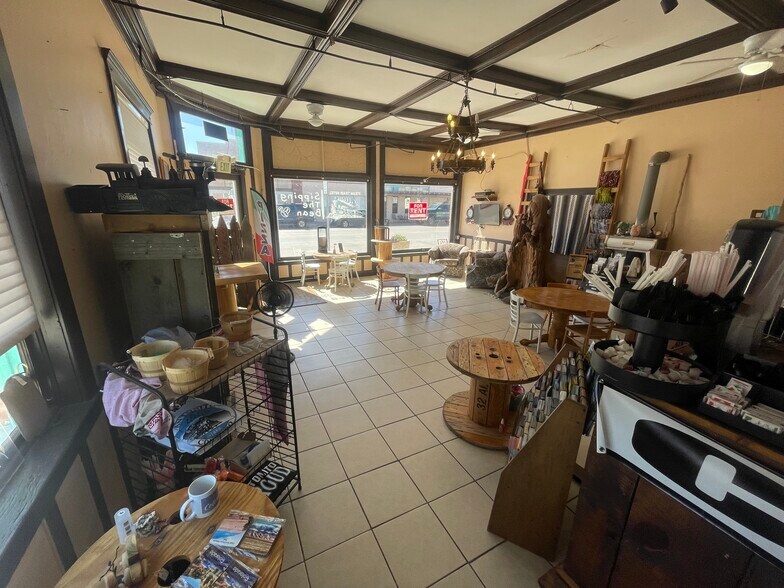 More Photos Of 402 Main St, Antonito Hotel For Lease