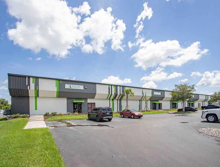 More Photos Of 3827-3843 St Valentines Way, Orlando Unknown For Lease