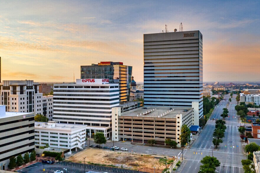 More Photos Of 1201 Main St, Columbia Office For Lease