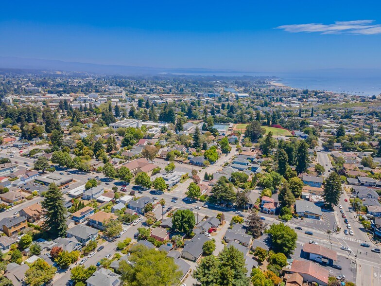 More Photos Of 1112 Mission St, Santa Cruz Apartments For Sale