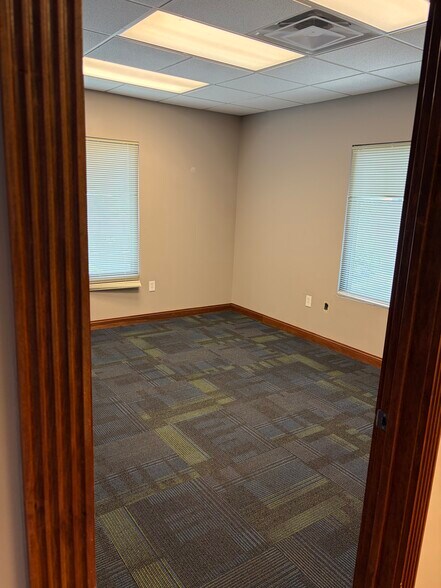 Primary Photo Of 533 High St, Bowling Green Office For Lease