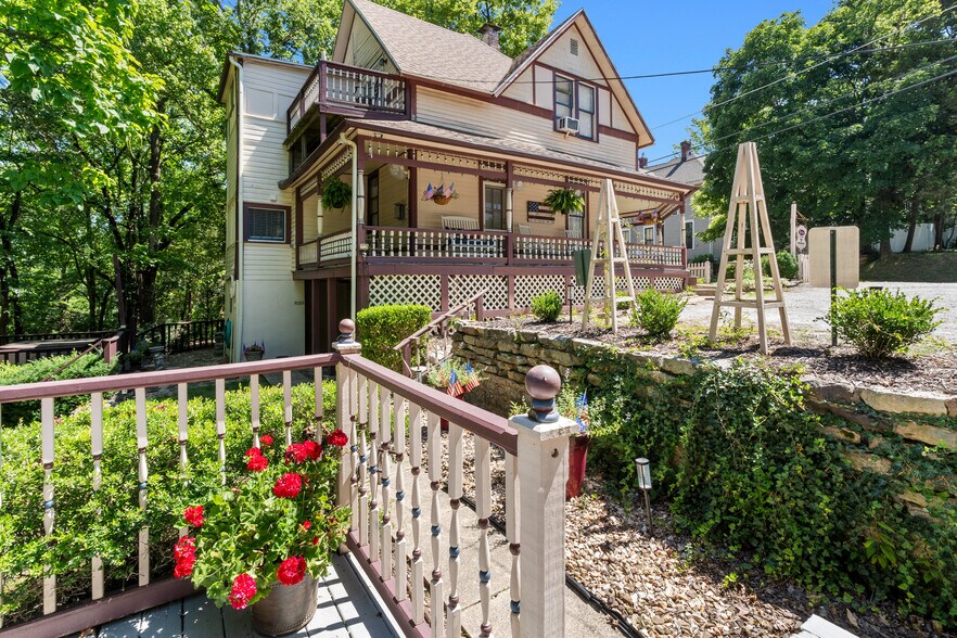 More Photos Of 5 Ojo St, Eureka Springs Hospitality For Sale