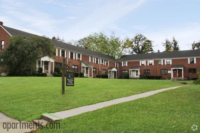 More Photos Of 35 Woodland Dr, Hartford Apartments For Sale