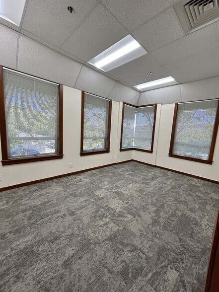 More Photos Of 900 5th Ave, San Rafael Office For Lease