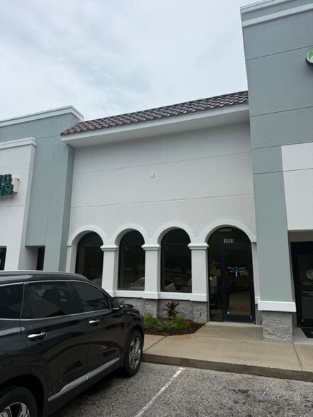 More Photos Of 1061 S Sun Dr, Lake Mary General Retail For Sale