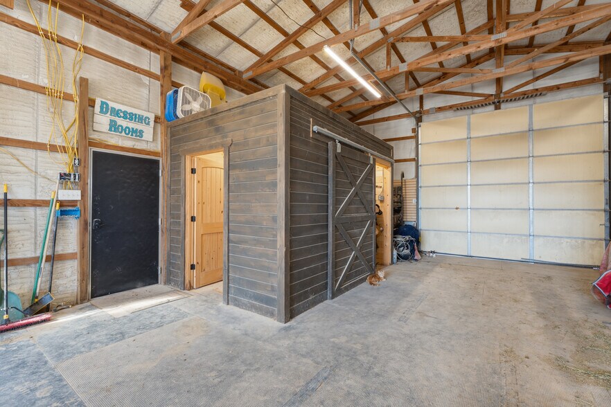 More Photos Of 13354 E 520 Rd, Colcord Sports And Entertainment For Sale