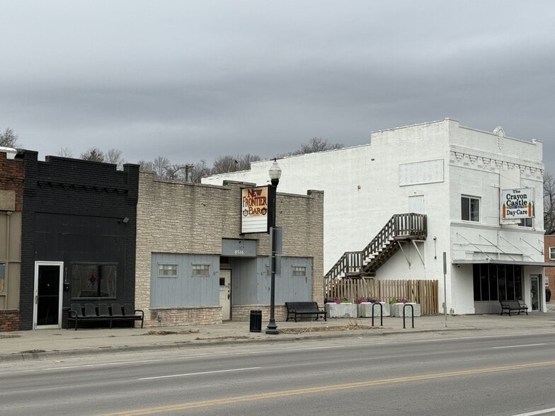 More Photos Of 8516 N 30th St, Omaha Bar For Sale