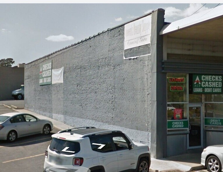 More Photos Of 3006 Highland Ave, Shreveport General Retail For Lease