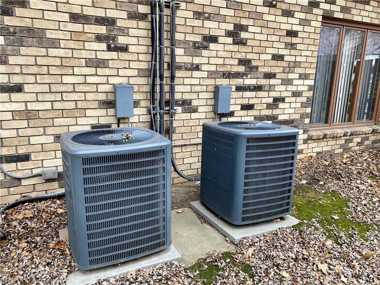 More Photos Of 232 Springer Ave, Elmwood Medical For Sale