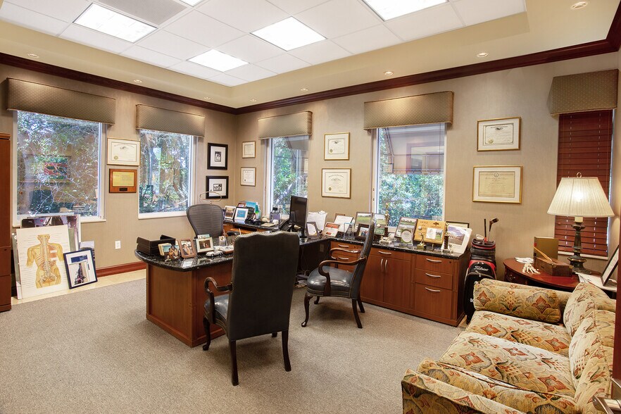 More Photos Of 2883 Executive Park Dr, Weston Office For Sale