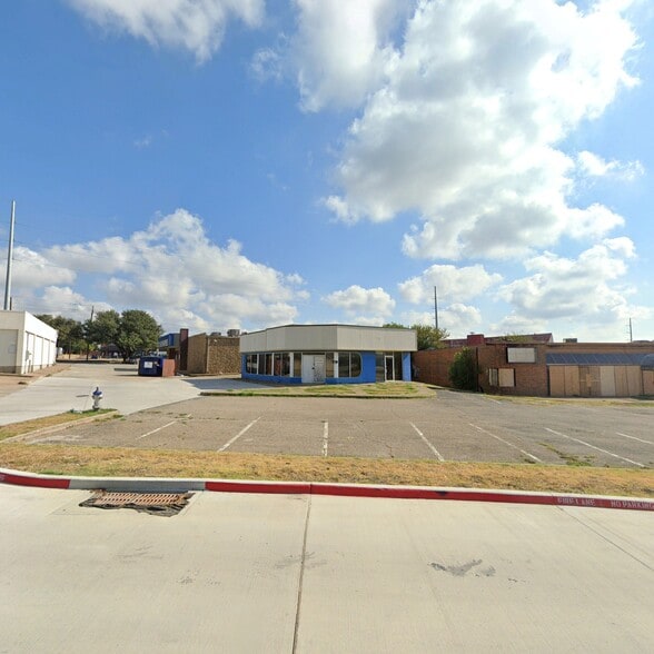 More Photos Of 3314 W Camp Wisdom Rd, Dallas Freestanding For Lease